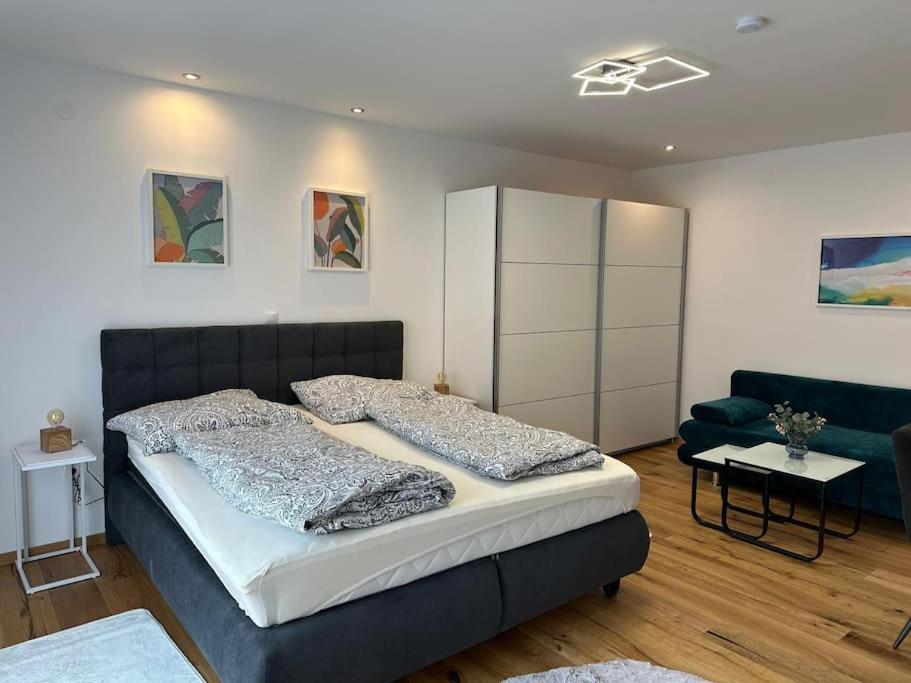 In Innenstadtlage Apartmán Štýrský Hradec